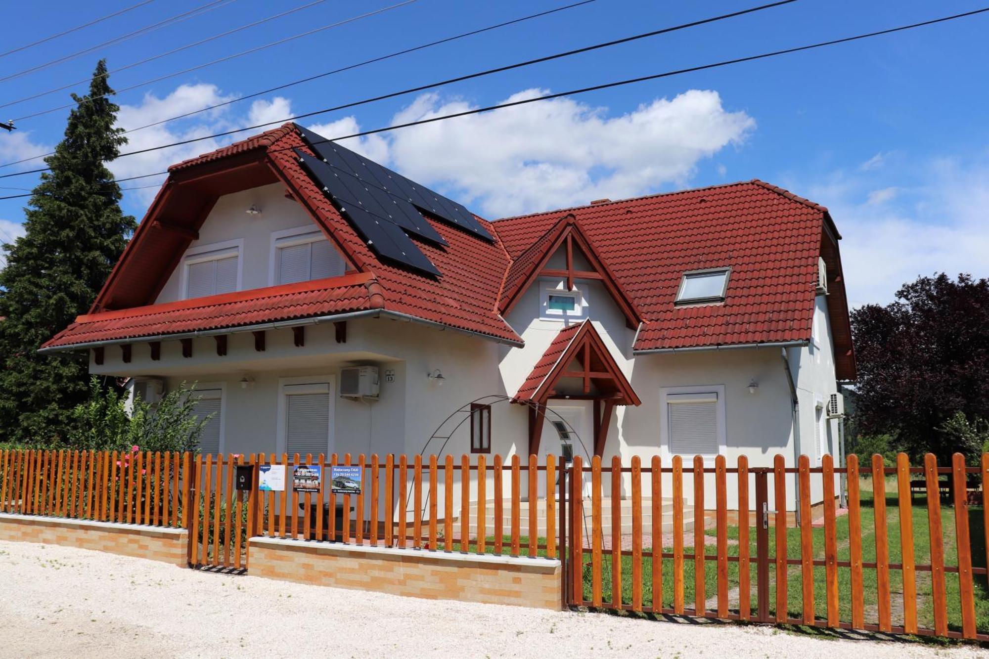 Badacsony Apartmanhaz Badacsonytomaj Ngoại thất bức ảnh