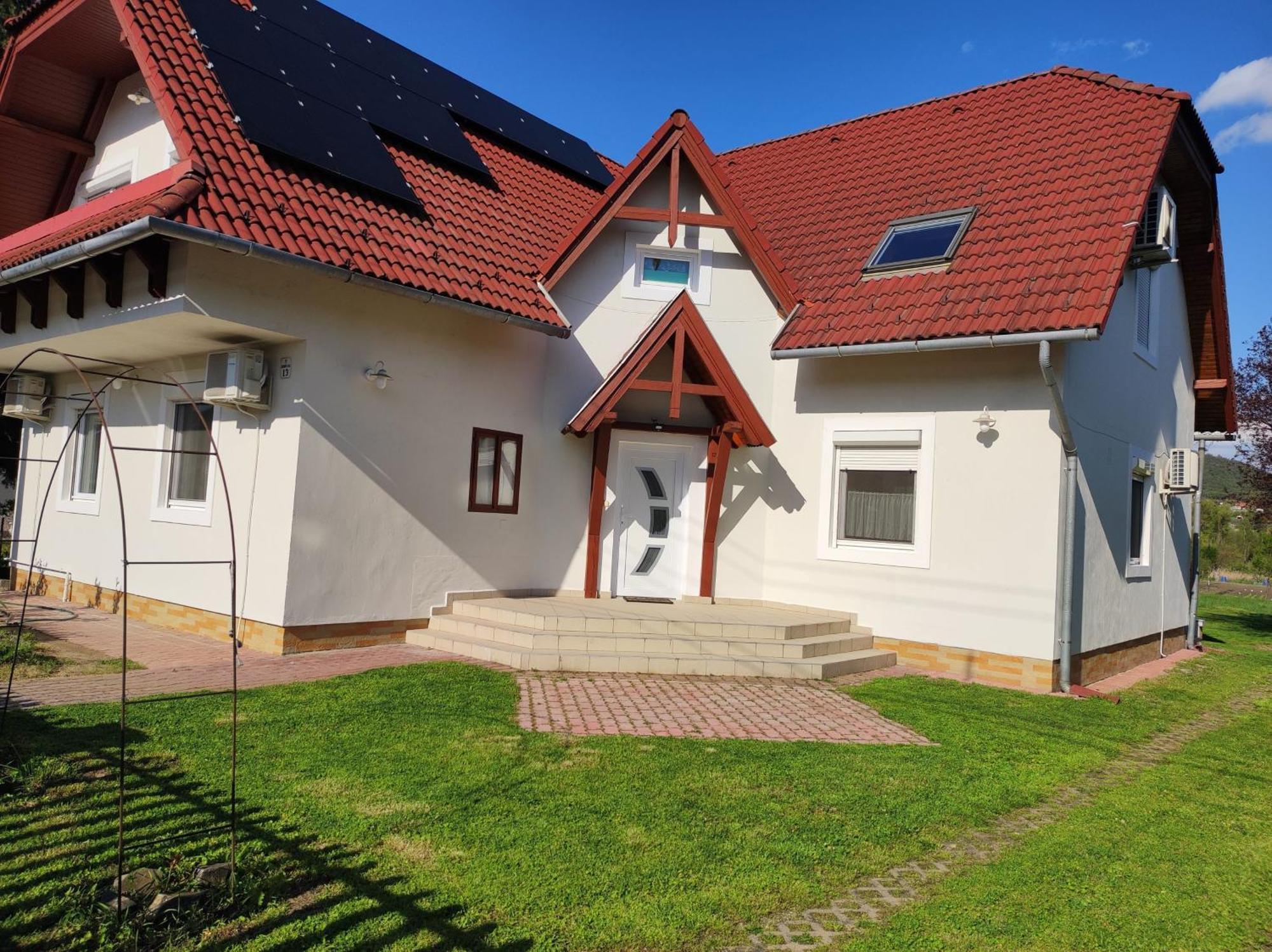 Badacsony Apartmanhaz Badacsonytomaj Ngoại thất bức ảnh